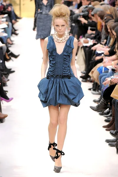 Look 13